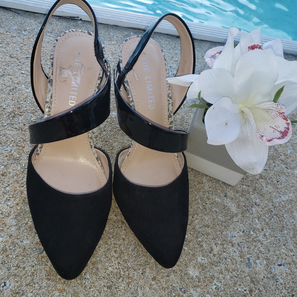 Black shoes